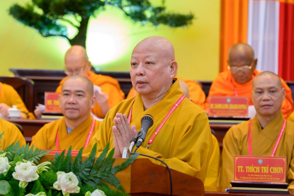 Hòa thượng Thích Lệ Trang phát biểu tại Đại hội ngày 4/4