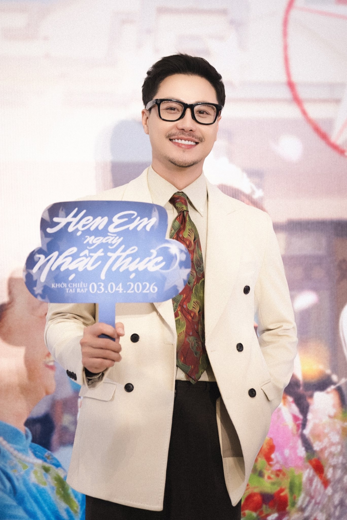 Thanh Sơn vào vai bác sĩ Hải trong "Hẹn em ngày nhật thực"