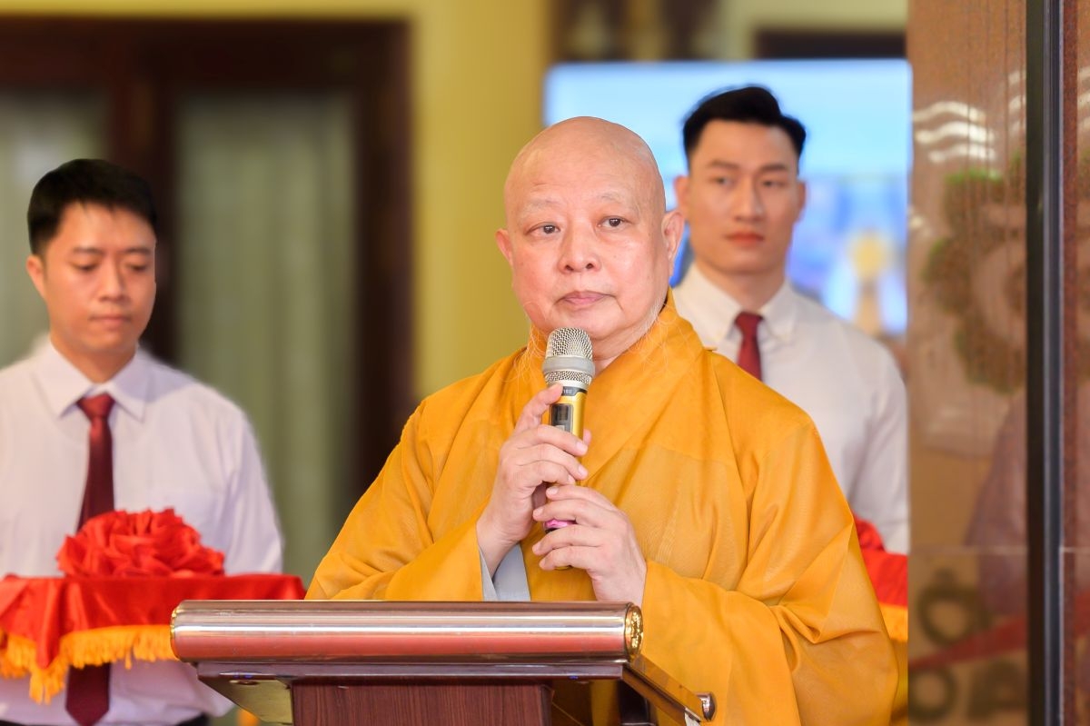 Hòa thượng Thích Lệ Trang - Phó Chủ tịch Hội đồng Trị sự Giáo hội Phật giáo Việt Nam, Trưởng ban Trị sự Giáo hội Phật giáo Việt Nam TP.HCM