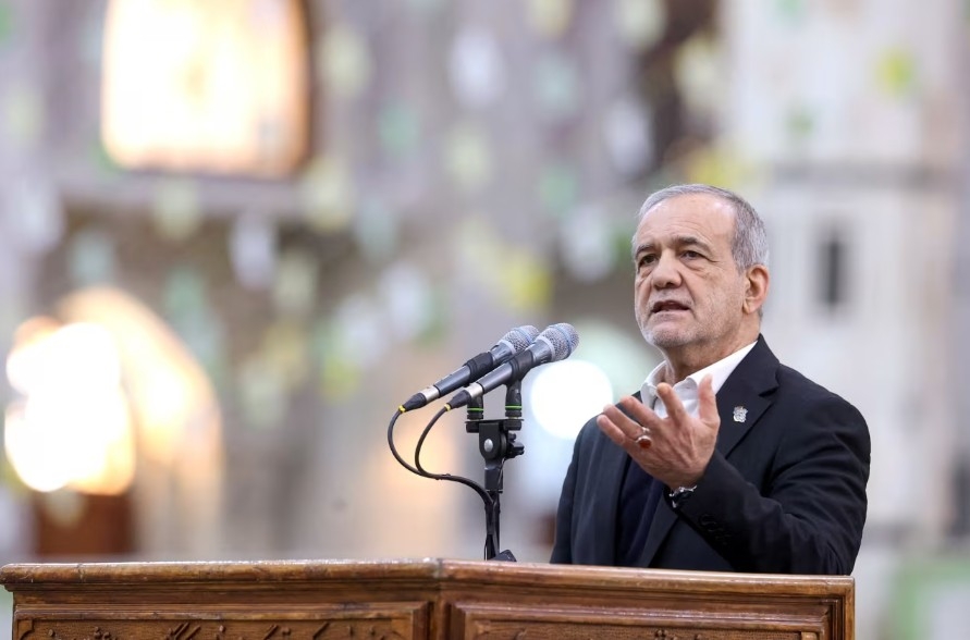 Tổng thống Iran Masoud Pezeshkian tuyên bố Iran đã đạt được các nguyên tắc chung trong thỏa thuận ngừng bắn. Ảnh: Reuters