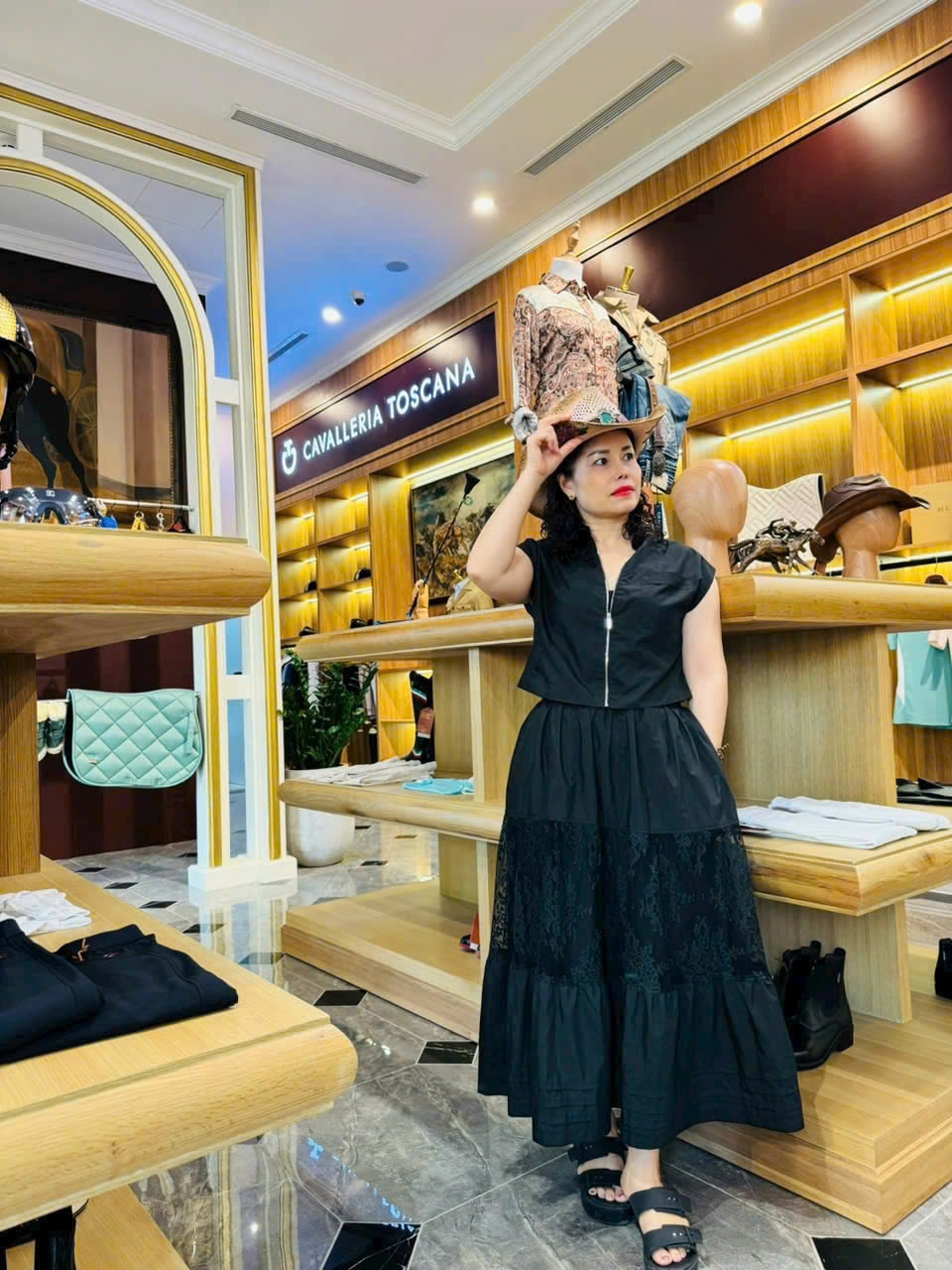 Chị Phượng là một trong những cư dân đầu tiên an cư tại Thành phố Đảo Hoàng Gia