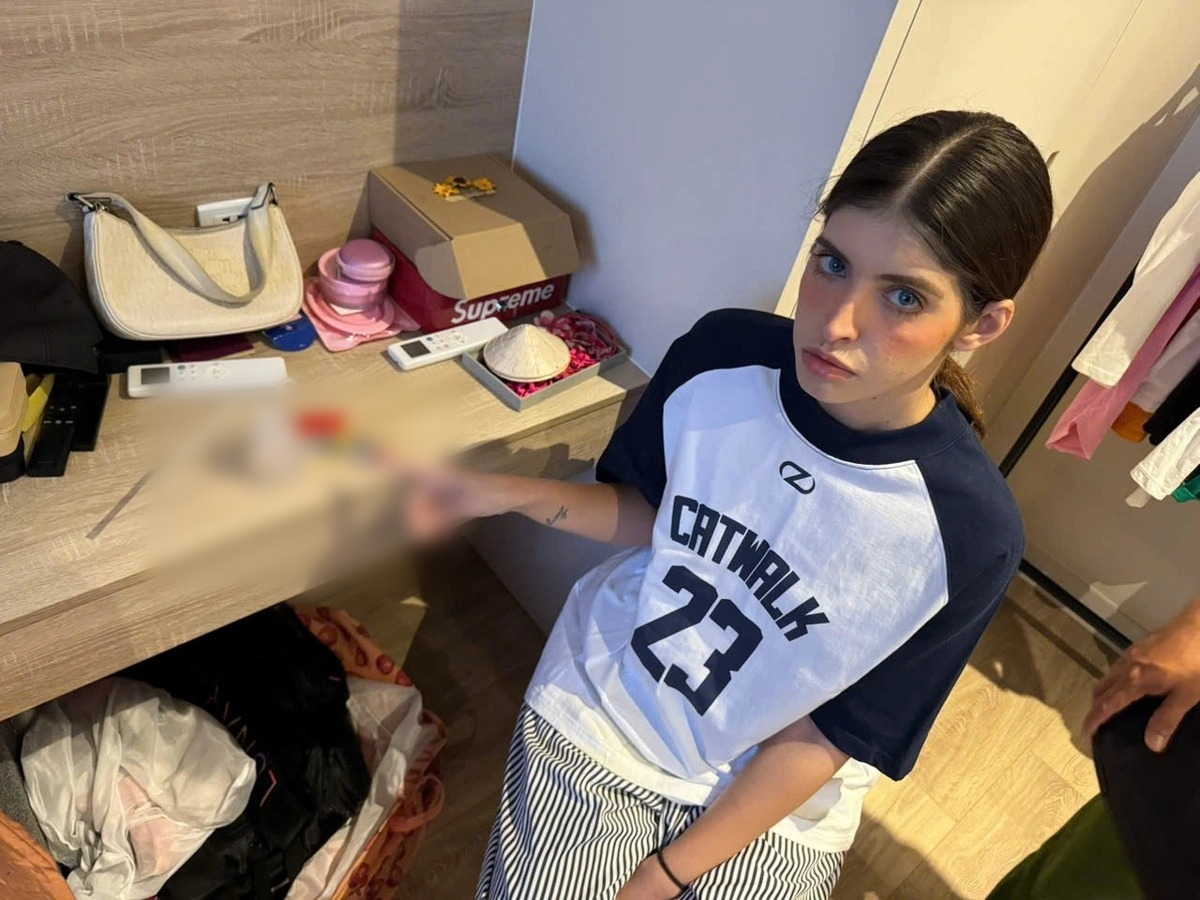 Người mẫu An Tây và tang vật khi mới bị bắt.