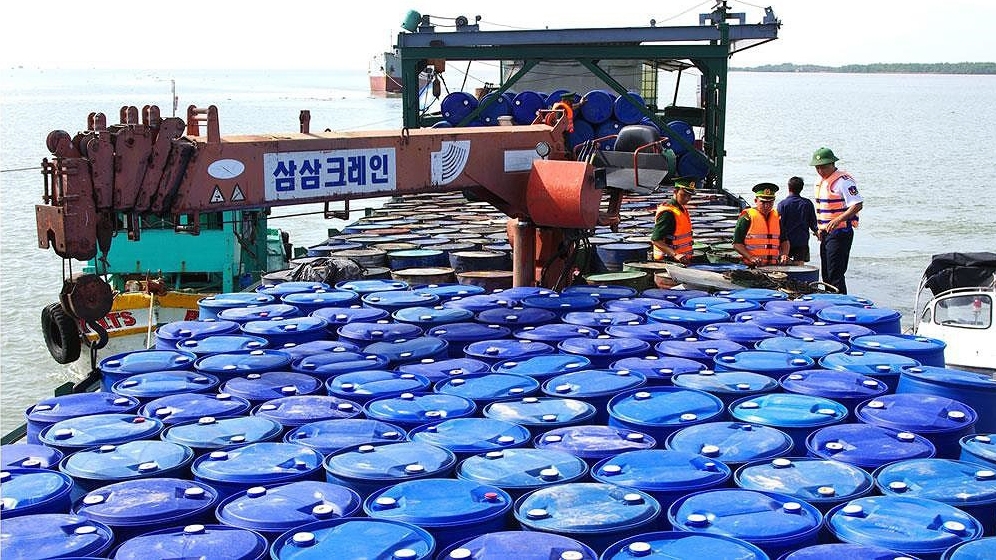 Các địa phương có đường biên giới tăng cường công tác quản lý, kiểm tra và xử lý vi phạm trong kinh doanh xăng dầu - Ảnh: dms