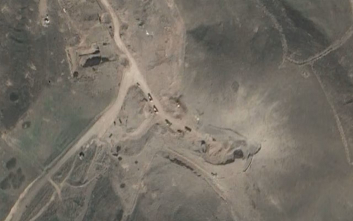 Căn cứ tên lửa Iran nhìn từ vệ tinh. Ảnh: Airbus.