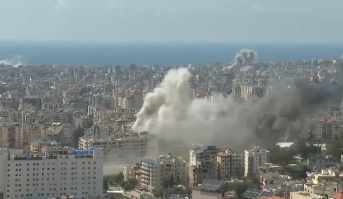 Một cuộc tấn công của Israel vào thủ đô Beirut. Ảnh: AP