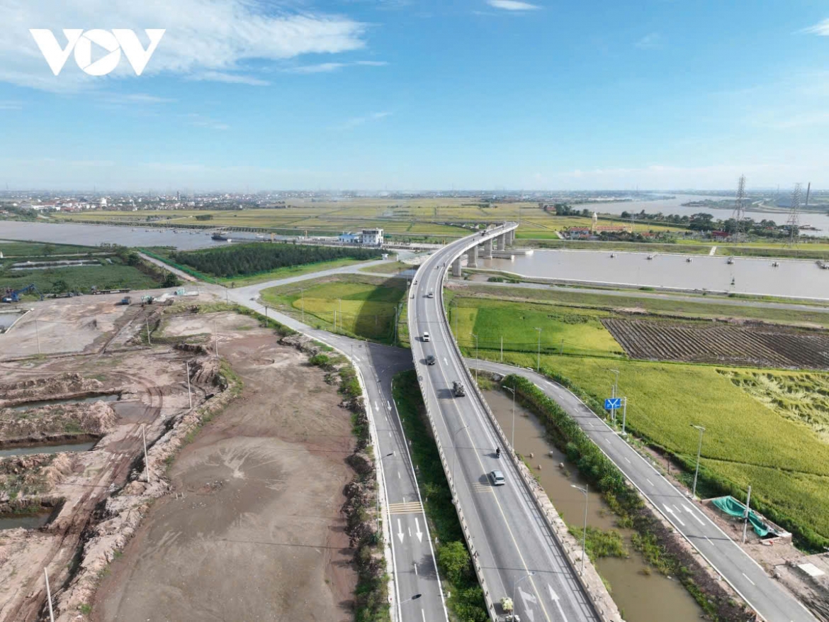 Nguồn vốn đầu tư được sử dụng cho nhiều dự án phát triển hạ tầng