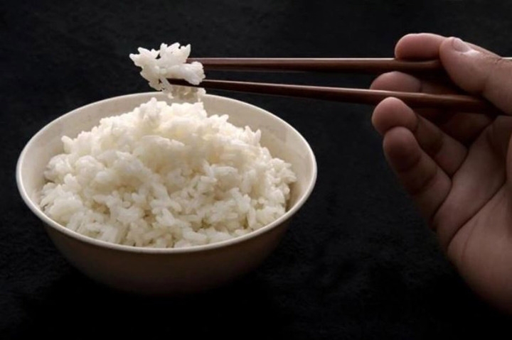 Ăn cơm nguội có thực sự giúp giảm đường huyết như lời đồn (Ảnh minh họa)