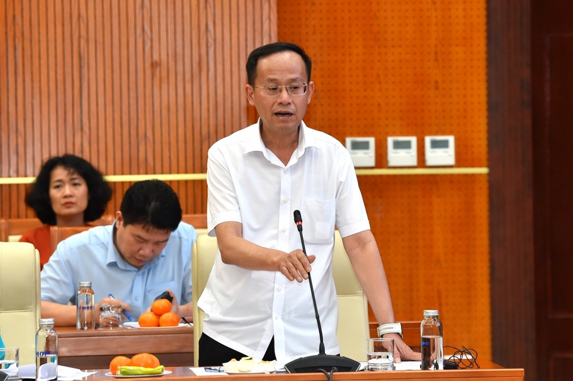 Ông Lưu Đức Huy, Phó Cục trưởng Cục Quản lý, giám sát chính sách thuế, phí và lệ phí (Bộ Tài chính) trả lời tại họp báo