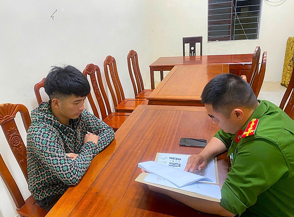 Đối tượng Trần Văn Tài tại Cơ quan công an. (Ảnh: Công an Nghệ An).