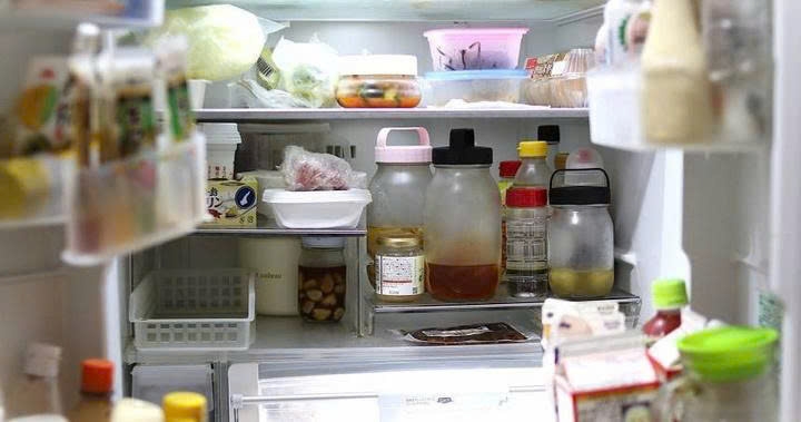 Ăn đồ thừa trong tủ lạnh, bà bầu tử vong cùng đứa con chưa chào đời. (Ảnh: Sohu)