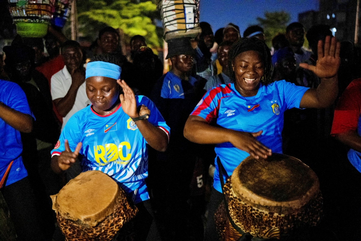 Người dân CHDC Congo mở hội tại quê nhà. (Ảnh: Reuters)