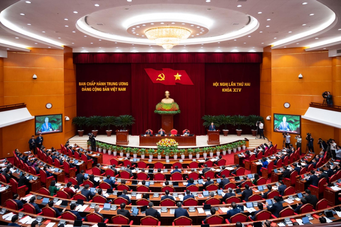Toàn cảnh Hội nghị lần thứ hai Ban Chấp hành Trung ương Đảng khoá XIV