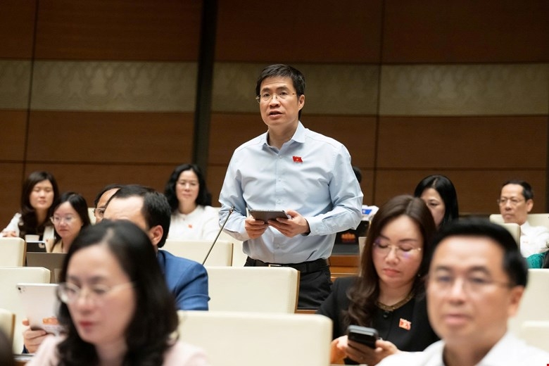 Đại biểu Hoàng Minh Hiếu (đoàn Nghệ An)
