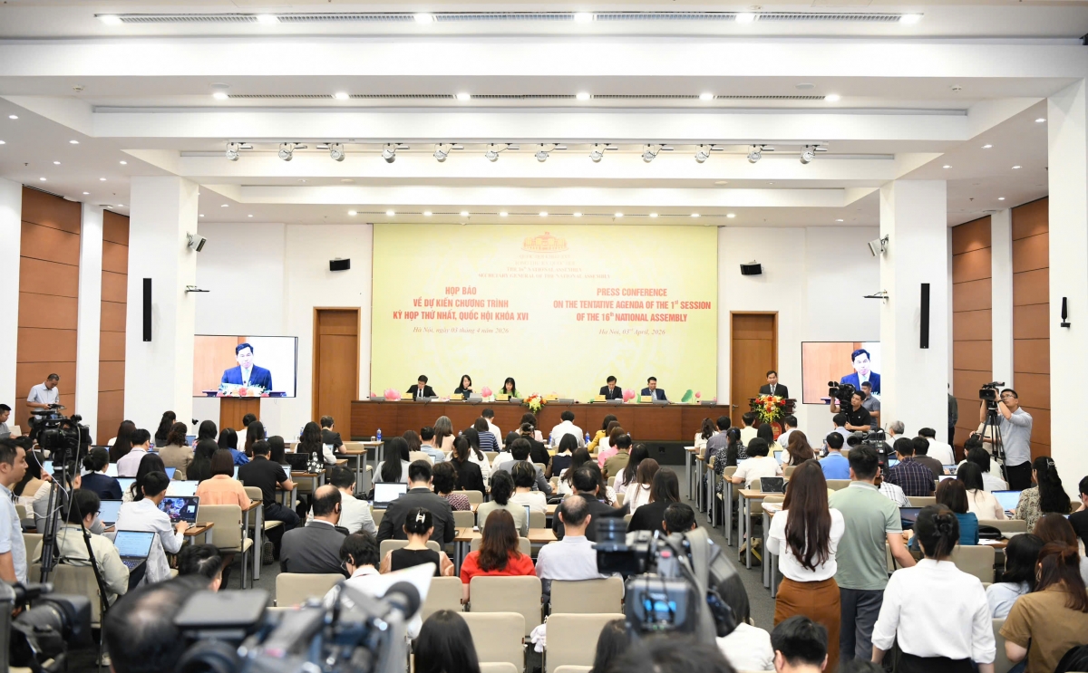 Toàn cảnh họp báo