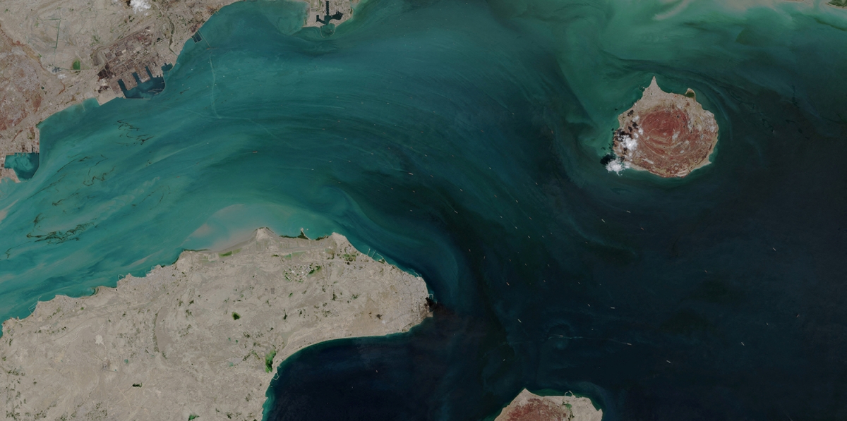 Ảnh vệ tinh chụp eo biển Hormuz ngày 2/4/2026. Nguồn: EU/SENTINEL-2/Reuters