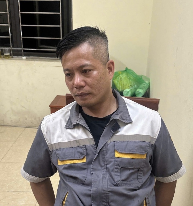 Đối tượng Bùi Toàn Thắng tại cơ quan Công an.