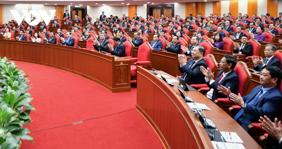 Các đại biểu tại phiên bế mạc Hội nghị lần thứ hai Ban Chấp hành Trung ương Đảng khoá XIV.