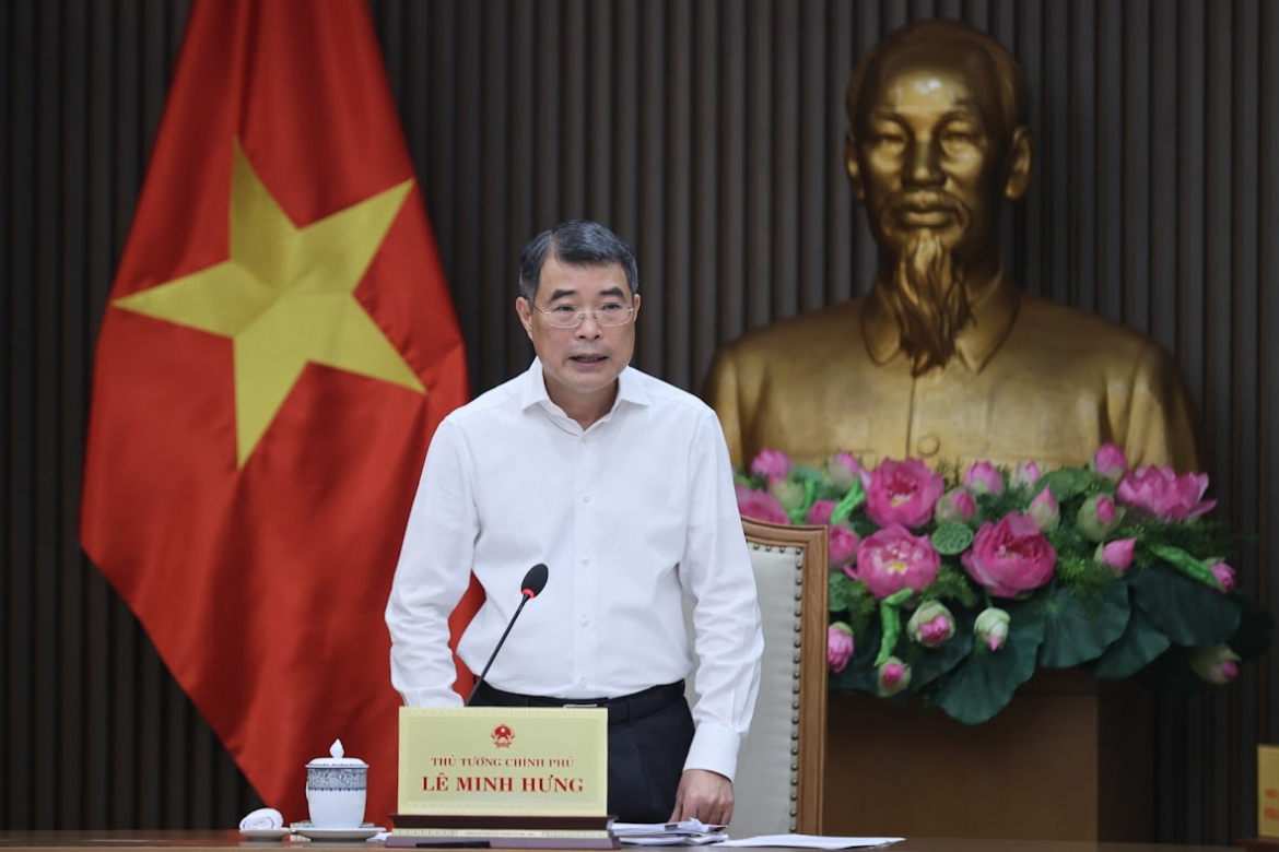 Thủ tướng cũng yêu cầu Bộ Tư pháp phối hợp với Văn phòng Chính phủ thực hiện tốt nhiệm vụ "gác cửa", kiểm soát thủ tục hành chính, điều kiện kinh doanh - Ảnh: VGP/Nhật Bắc