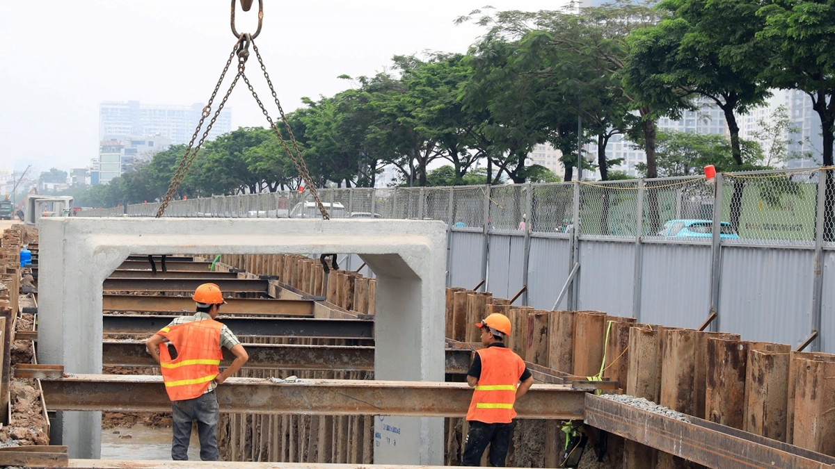Dự án cải tạo tuyến kênh Thụy Phương được UBND thành phố Hà Nội triển khai theo cơ chế công trình khẩn cấp. Ảnh: Đình Hiệp