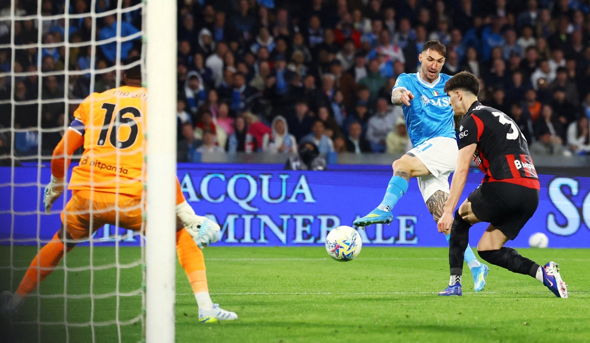 Politano ghi bàn giúp Napoli giành chiến thắng 1-0 trước AC Milan. (Ảnh: Reuters)
