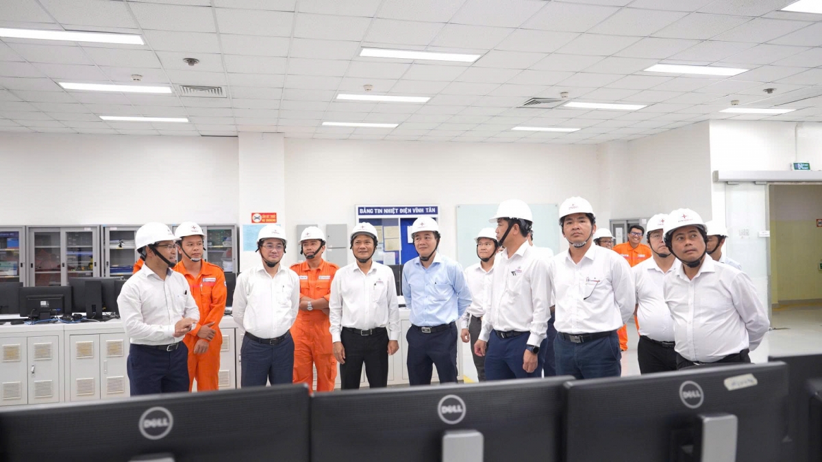 Kiểm tra công tác vận hành tại nhà máy Vĩnh Tân