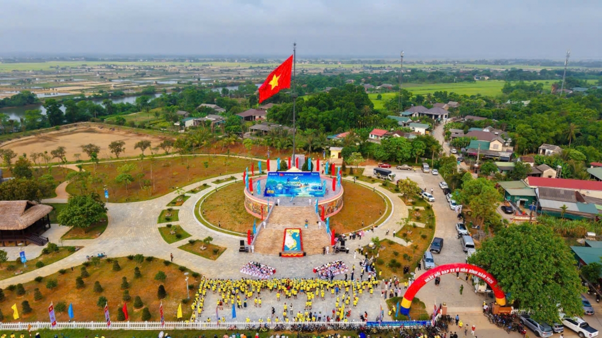 Kỳ đài Hiền Lương tại di tích lịch sử quốc gia đặc biệt đôi bờ Hiền Lương- Bến Hải