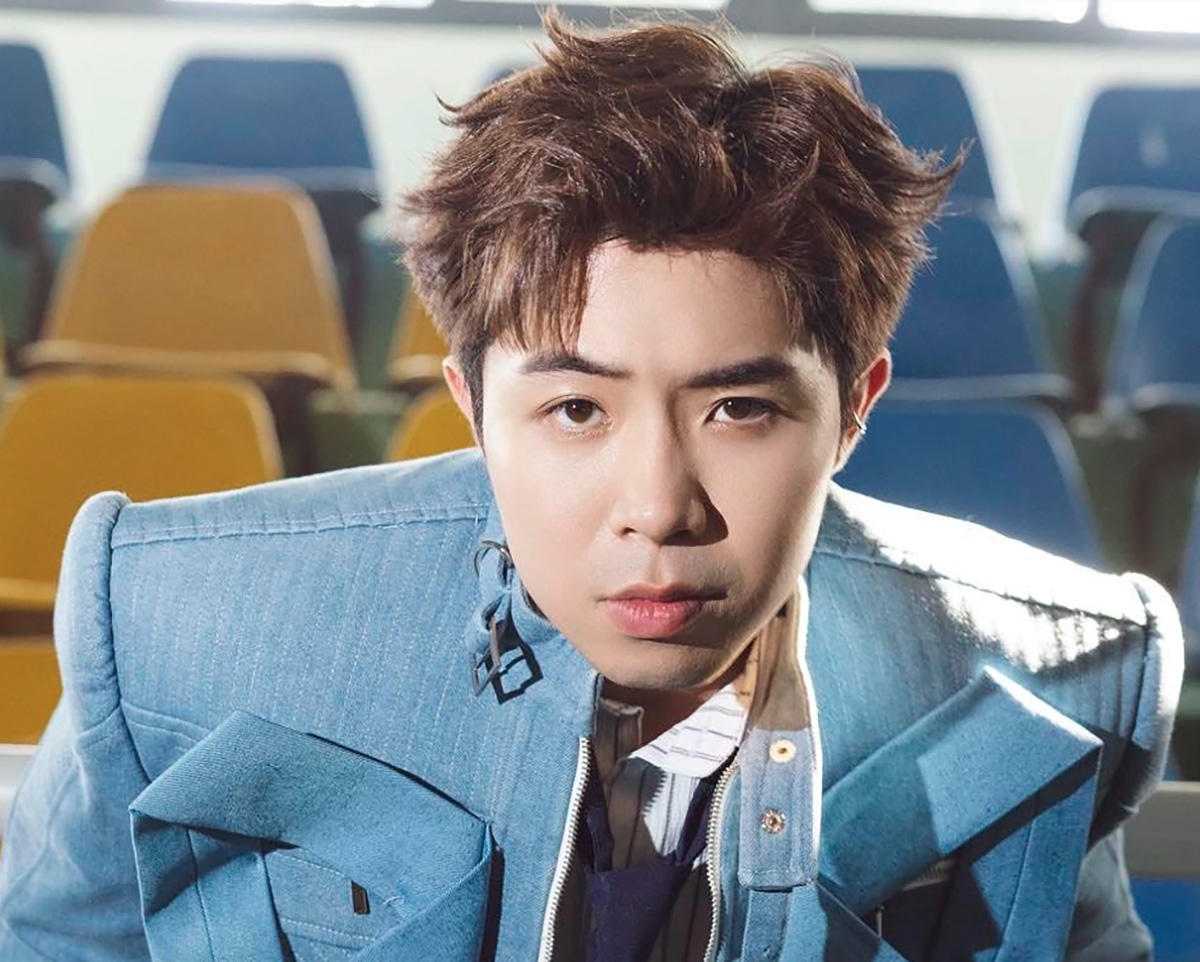 Mason Nguyễn chính thức lên tiếng xin lỗi sau scandal livestream cùng B Ray, thừa nhận phản ứng cười là sai lầm xuất phát từ phản xạ, không có mục đích xấu.