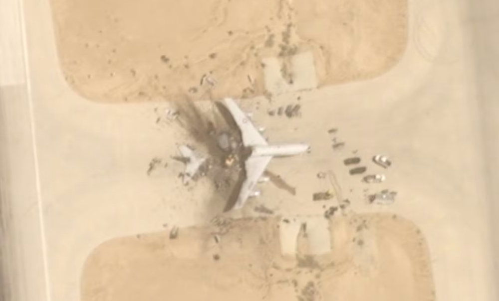 Máy bay phản lực E-3 AWACS của Không quân Mỹ bị phá hủy tại Căn cứ Không quân Prince Sultan ở Saudi Arabia ngày 29/3. Ảnh: Airbus