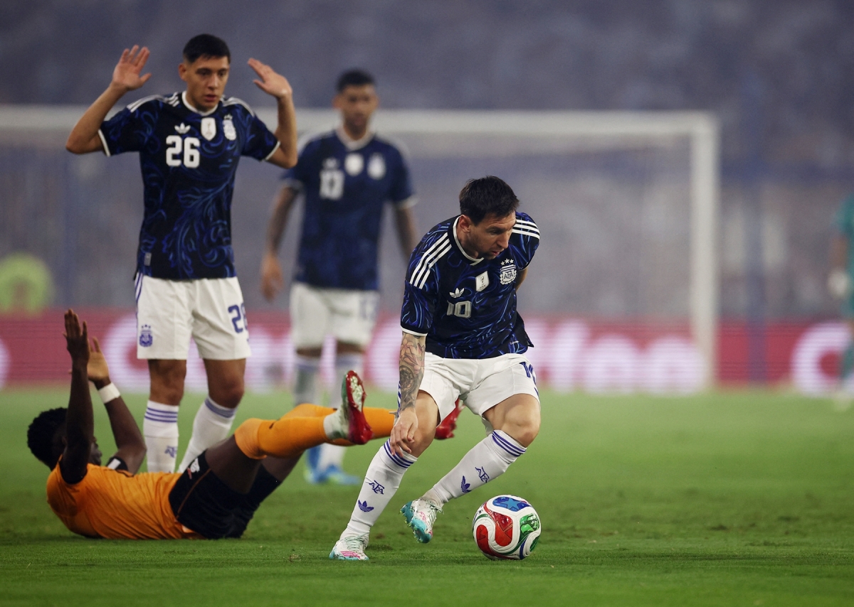 Trong ngày Lionel Messi thi đấu trọn vẹn 90 phút, ĐT Argentina giành chiến thắng chung cuộc 5-0 trước ĐT Zambia.