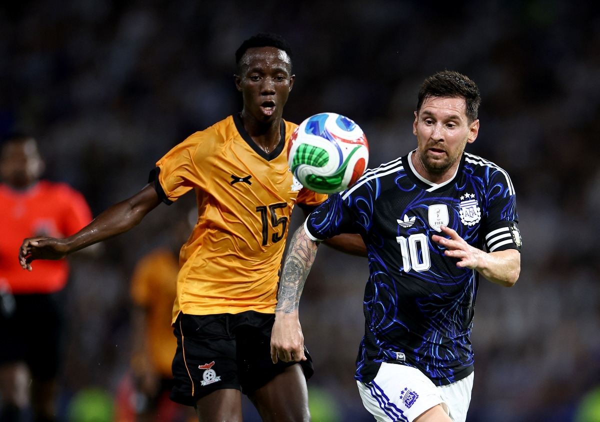 Theo thống kê, Lionel Messi chạm bóng 98 lần, đạt tỷ lệ chuyền bóng chính xác 84% và có 3 pha dứt điểm trước ĐT Zambia.