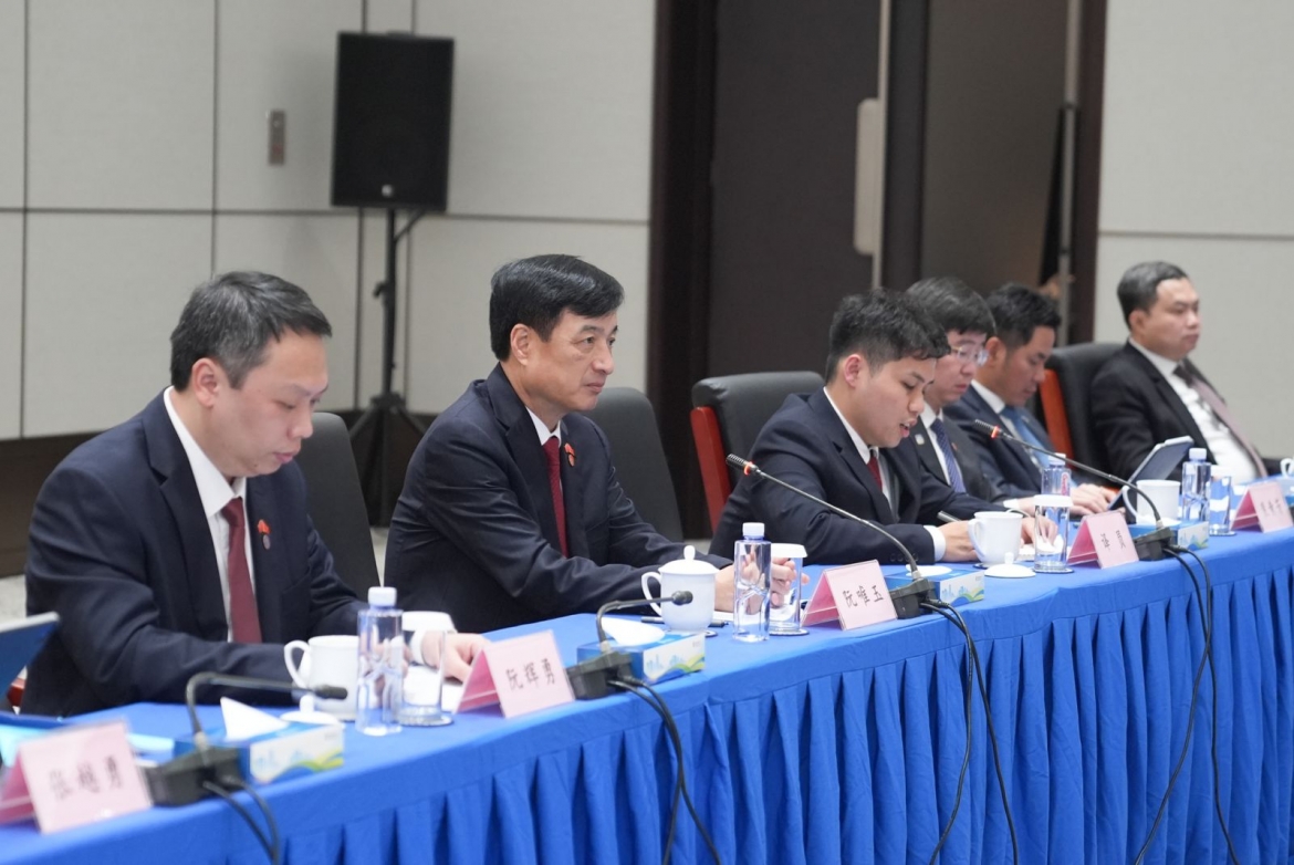  Trưởng Ban Tổ chức Trung ương Nguyễn Duy Ngọc nhấn mạnh, Việt Nam đang đẩy mạnh triển khai Nghị quyết số 57-NQ/TW của Bộ Chính trị, xác định khoa học, công nghệ, đổi mới sáng tạo và chuyển đổi số là động lực quan trọng cho phát triển nhanh, bền vững của đất nước.