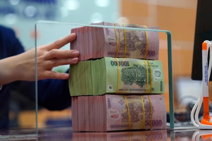 Lãi suất huy động nhiều ngân hàng tăng. Ảnh minh họa