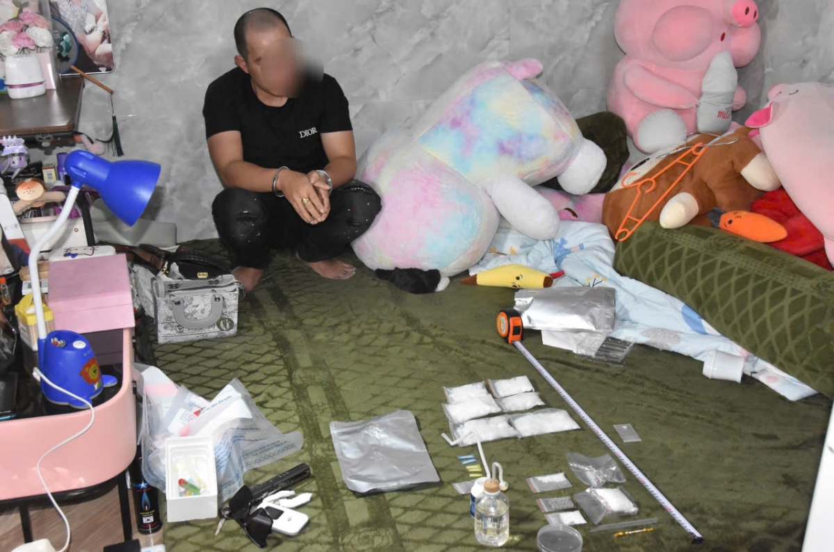 Nguyễn Công Tấn và số ma túy thu giữ tại nơi ở của đối tượng