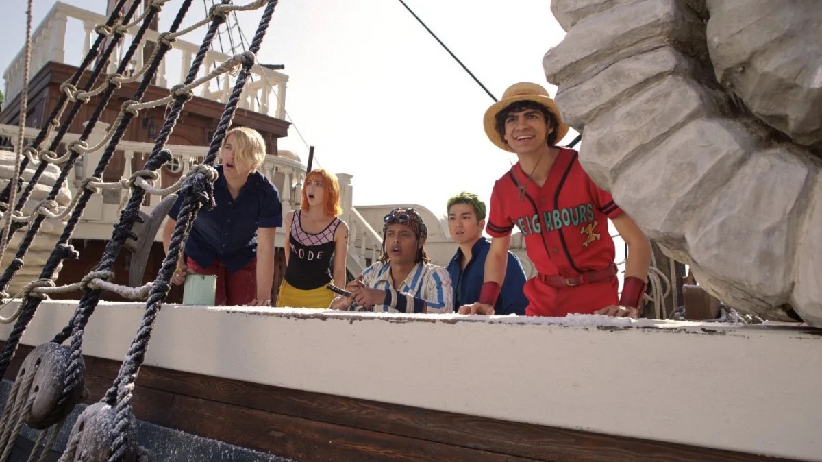 Thiết kế bối cảnh và phục trang bám sát nguyên tác, giúp thế giới One Piece trở nên sống động trong phiên bản live-action. (Ảnh: Netflix)