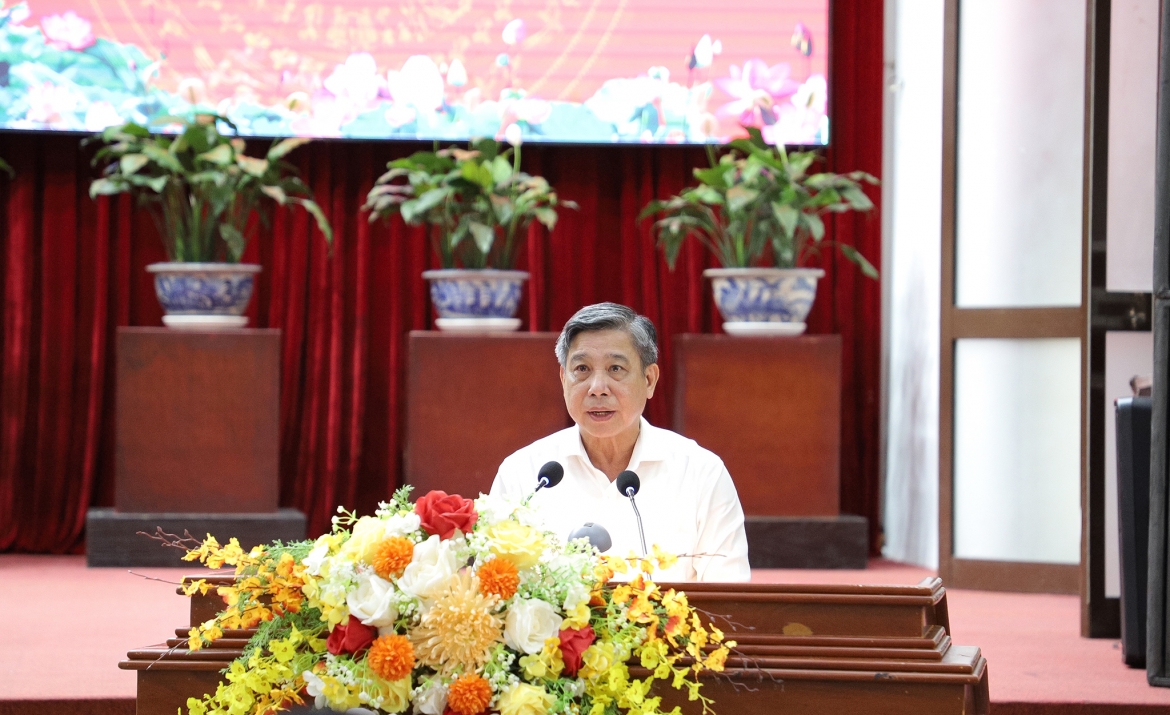 Ông Đồng Văn Thanh, Ủy viên Ban Chấp hành Trung ương Đảng, Phó Bí thư Thường trực Thành ủy, Chủ tịch HĐND TP Cần Thơ phát biểu tại hội nghị