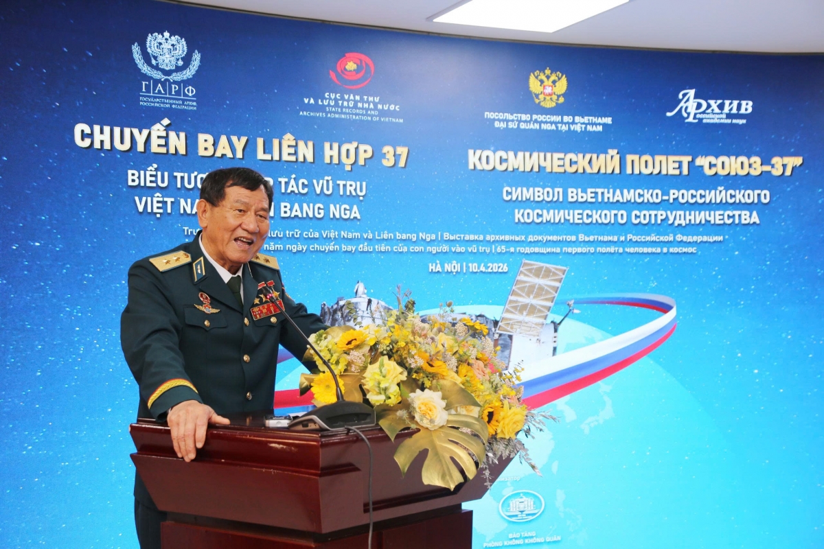 Trung tướng Phạm Tuân phát biểu tại sự kiện. Ảnh: Thanh Tuấn