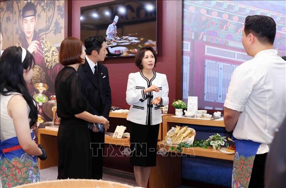 Phu nhân Tổng thống Hàn Quốc Lee Jae Myung, bà Kim Hae Kyung tham dự Lễ hội Văn hóa và Du lịch Hàn Quốc 2026 tại Hà Nội. Ảnh: Phạm Kiên/TTXVN