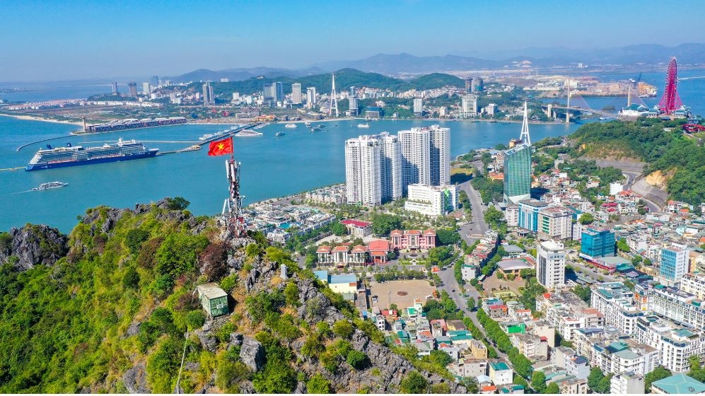 Không gian phát triển của Quảng Ninh định hướng đô thị dịch vụ tích hợp với phát triển kinh tế đảo - biên giới - di sản.