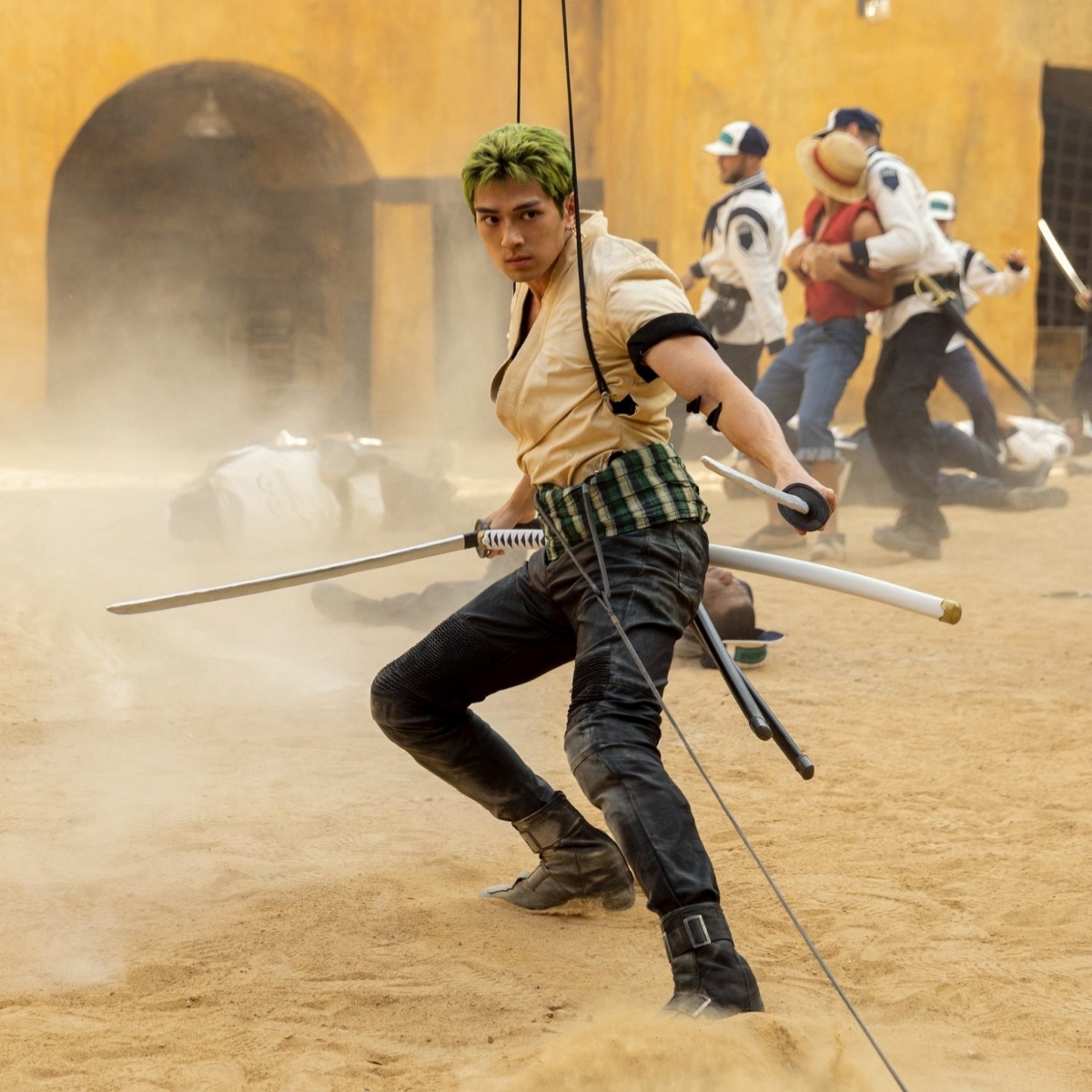Phân cảnh chiến đấu kéo dài cho thấy khả năng hành động và thể lực của nam diễn viên. (Ảnh: Netflix)