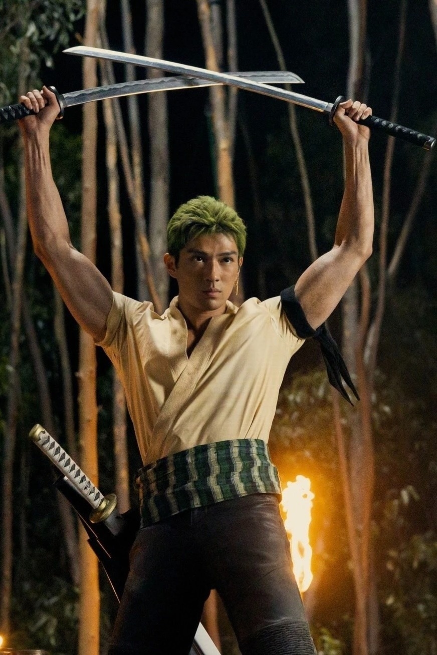 Mackenyu ghi điểm với thần thái lạnh lùng và khí chất kiếm sĩ đặc trưng của Zoro. (Ảnh: Netflix)