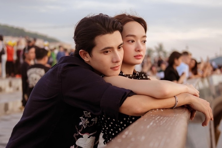 Hồi đầu năm 2025, Trần Ngọc Vàng gây chú ý với khán giả khi vào vai nam chính trong "Yêu nhầm bạn thân" - bản remake của tác phẩm điện ảnh Thái Lan "Friendzone", đóng cặp với Kaity Nguyễn.