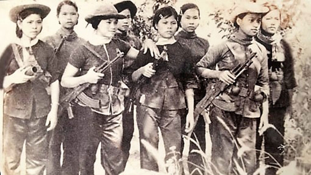 Đội nữ pháo binh C4 Châu Thành tại Chiến khu Vĩnh Lợi (ảnh tư liệu)