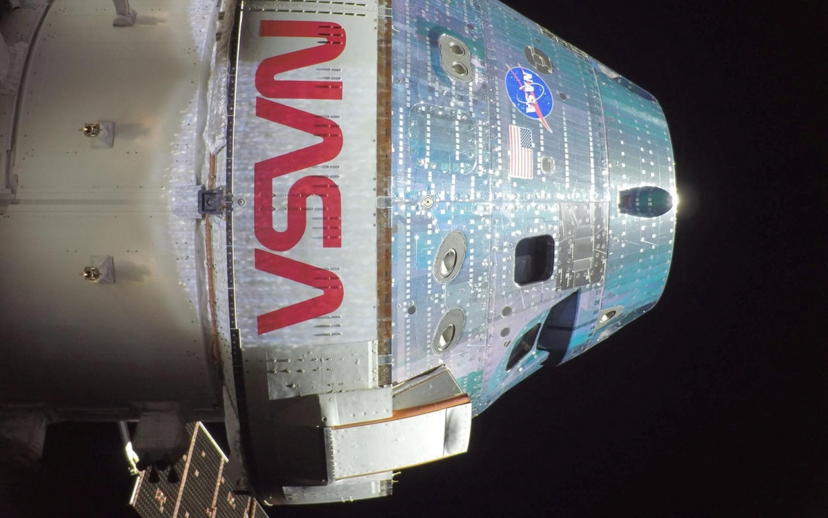 Tàu vũ trụ Orion/Integrity khi bay tới Mặt Trăng. Ảnh: NASA.