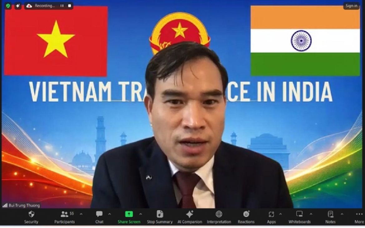 Tham tán Thương mại, Trưởng Thương vụ Việt Nam tại Ấn Độ Bùi Trung Thướng phát biểu tại hội thảo