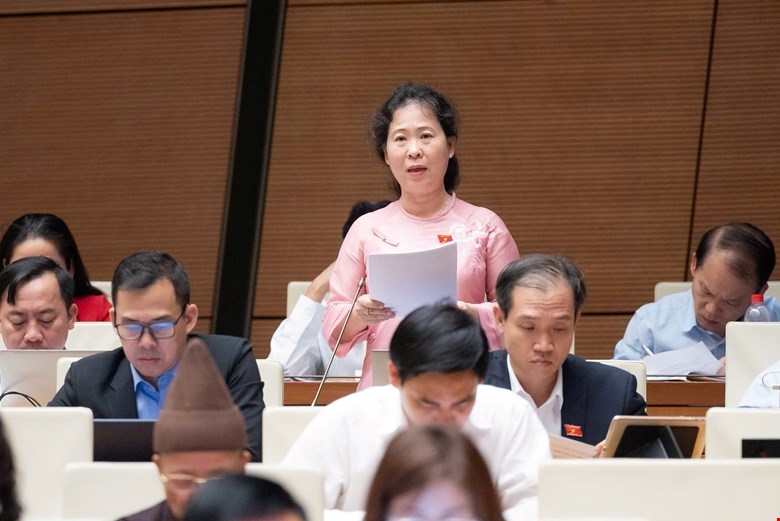 Đại biểu Tô Ái Vang, đoàn ĐBQH TP Cần Thơ​​​​