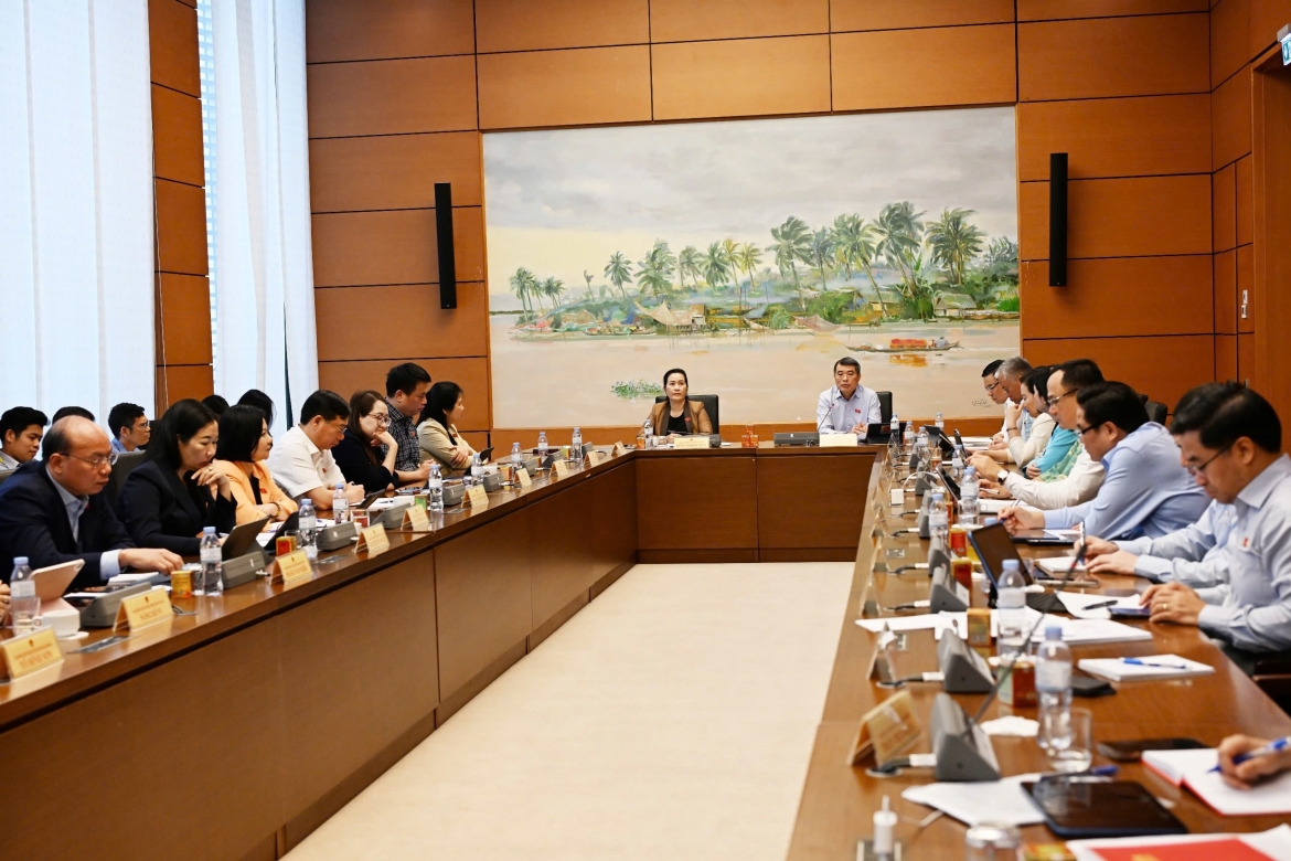 Toàn cảnh phiên họp