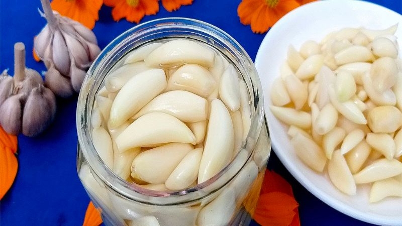 Tỏi ngâm giấm giúp tăng cường hoạt chất có lợi cho sức khỏe và làm đẹp