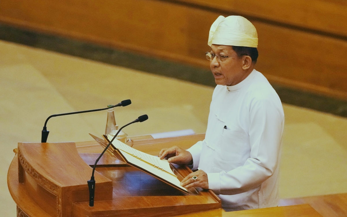 Tân Tổng thống Myanmar Min Aung Hlaing phát biểu trong lễ nhậm chức. Ảnh: AP