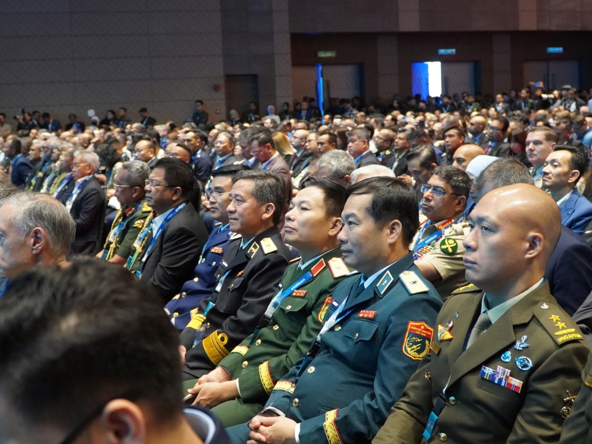 Các đại biểu tham dự Lễ Khai mạc Triển lãm Quốc phòng Châu Á và An ninh Quốc gia Châu Á 2026