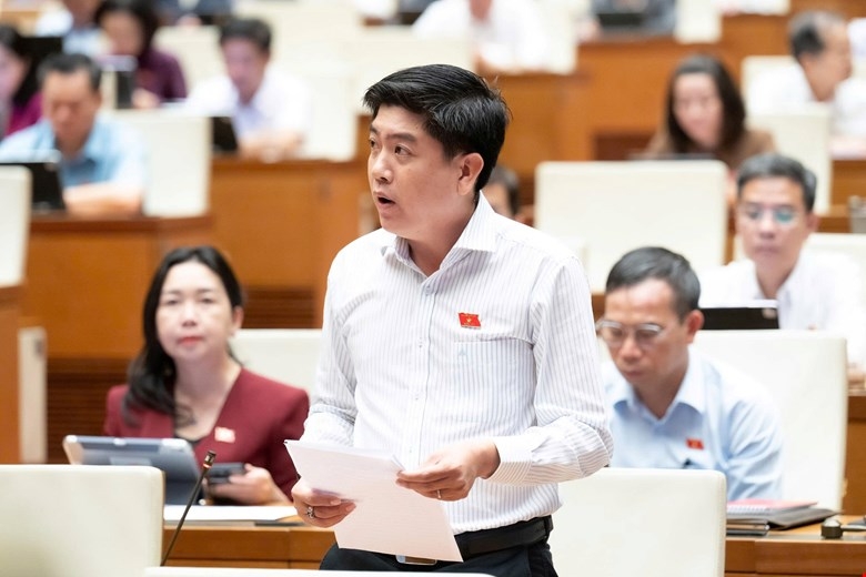Đại biểu Trịnh Trung Tín
